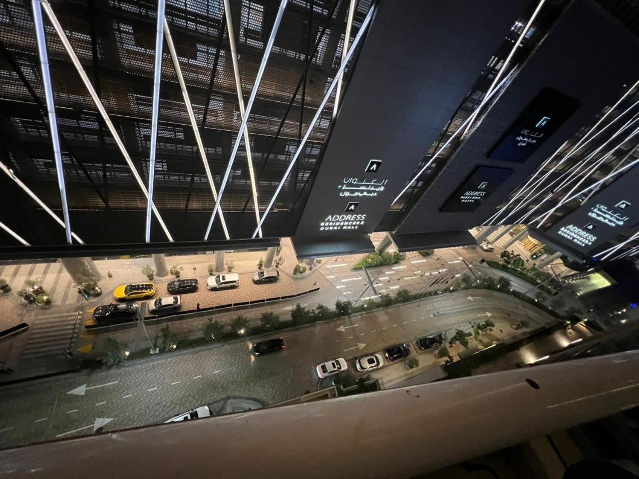 Downtown Holiday'S - 1 Min To Dubai Mall & Burj Khalifa Hostel Buitenkant foto
