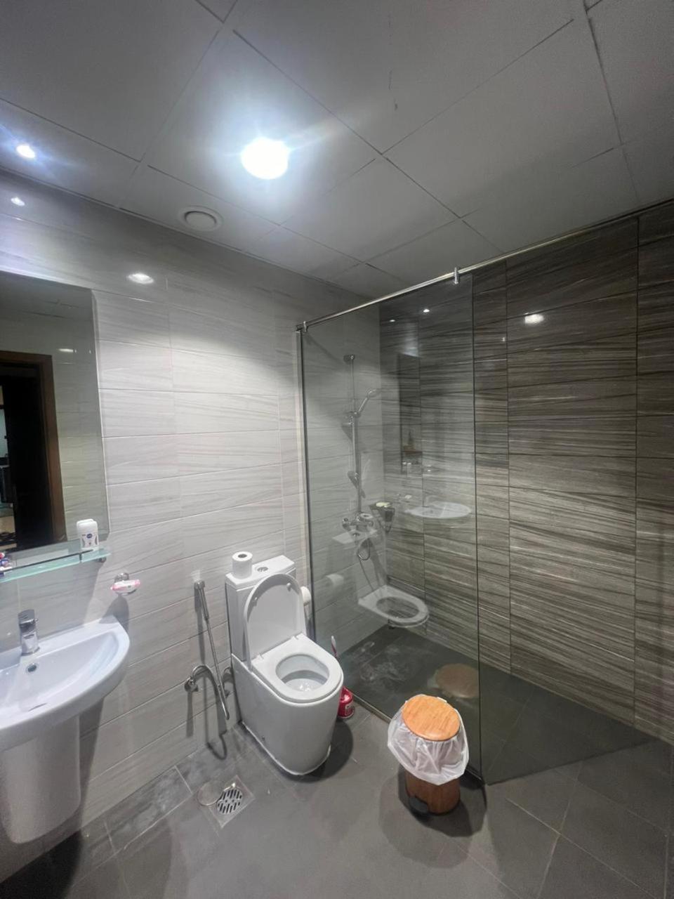 Downtown Holiday'S - 1 Min To Dubai Mall & Burj Khalifa Hostel Buitenkant foto