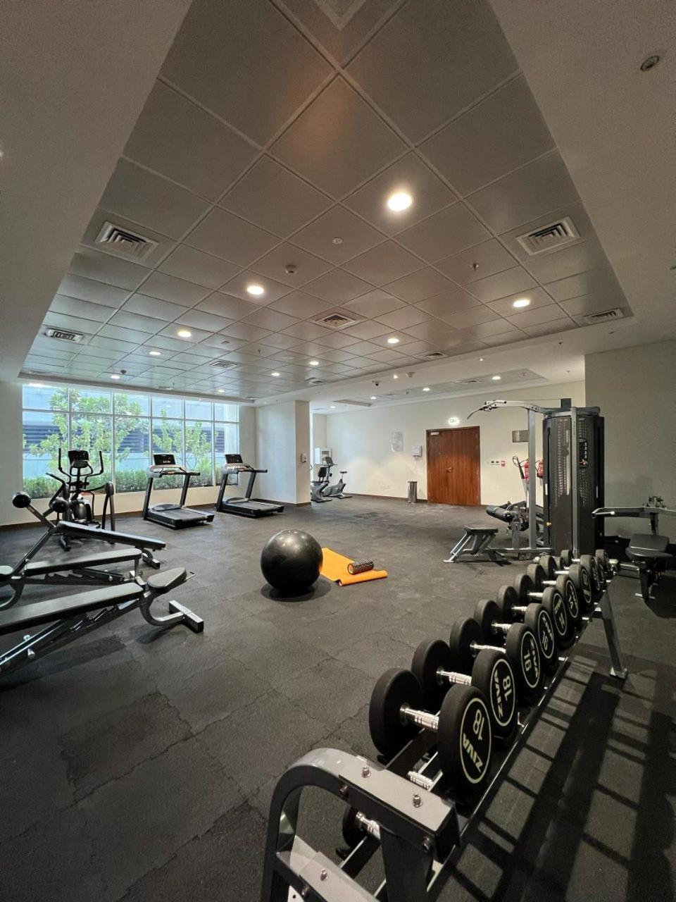 Downtown Holiday'S - 1 Min To Dubai Mall & Burj Khalifa Hostel Buitenkant foto
