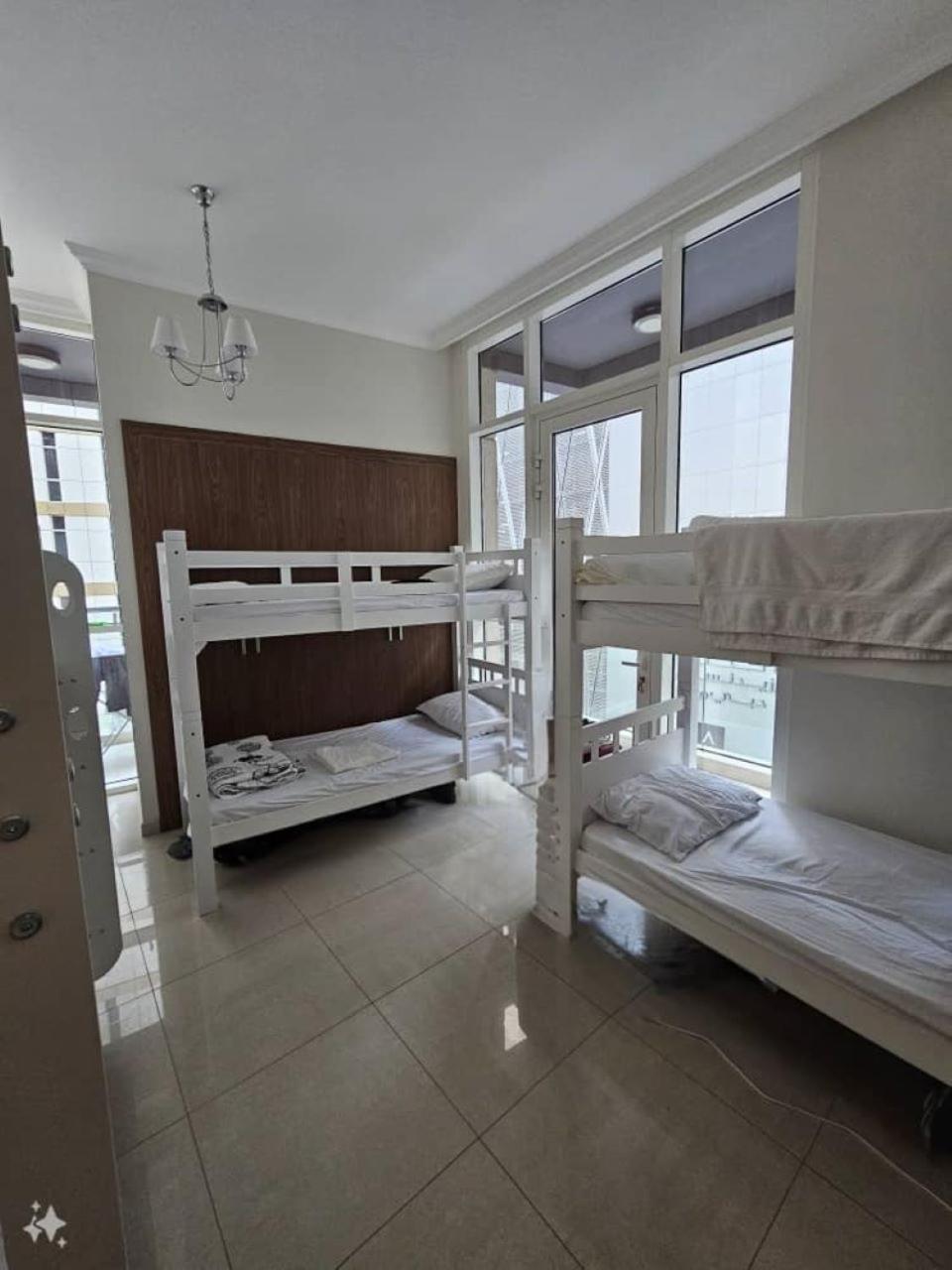 Downtown Holiday'S - 1 Min To Dubai Mall & Burj Khalifa Hostel Buitenkant foto