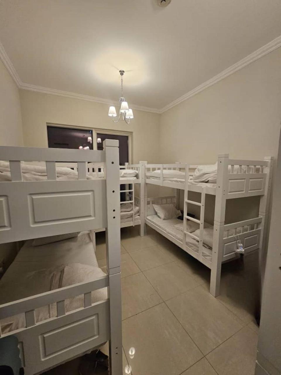 Downtown Holiday'S - 1 Min To Dubai Mall & Burj Khalifa Hostel Buitenkant foto